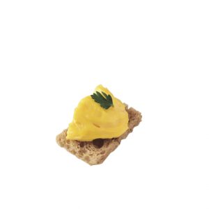 世界一の卵料理と称された「スクランブルエッグ」のオープンサンド。