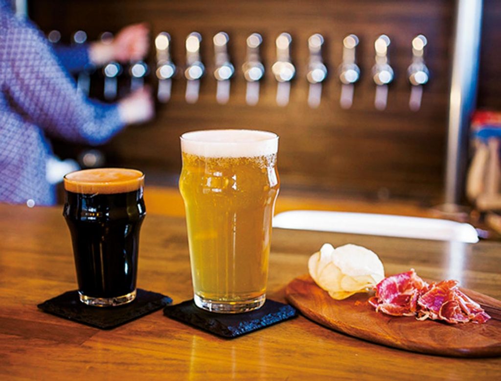 ビールは1/2パイント500円~ DMA-BEER-030
