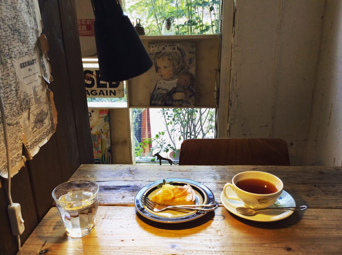 「オレンジのタルト」（550円）、「紅茶」（400円～）