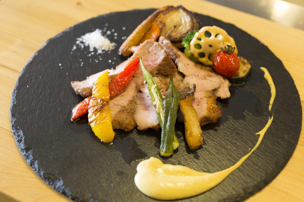「山形豚のロースト」(1,980円) Kikuya René