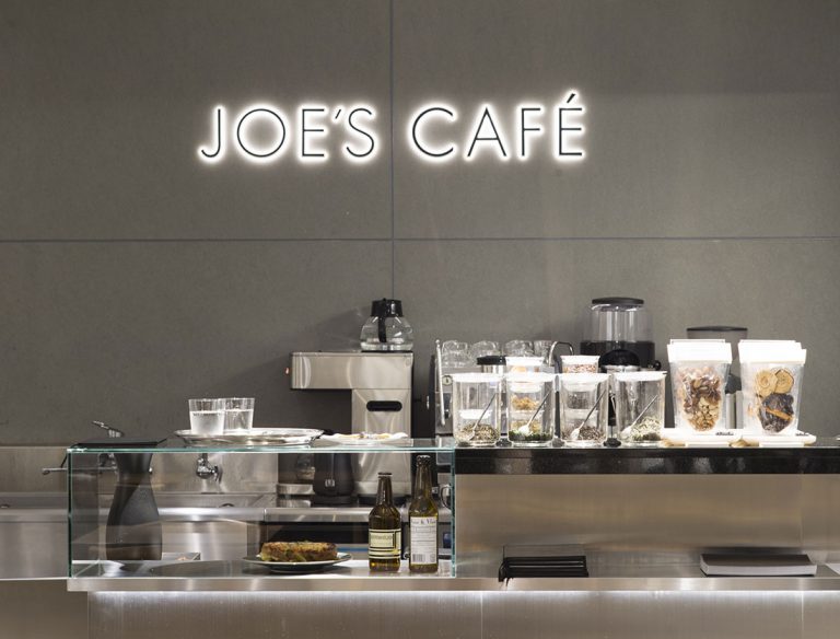 <span class="title">JOE’S CAFÉ</span>