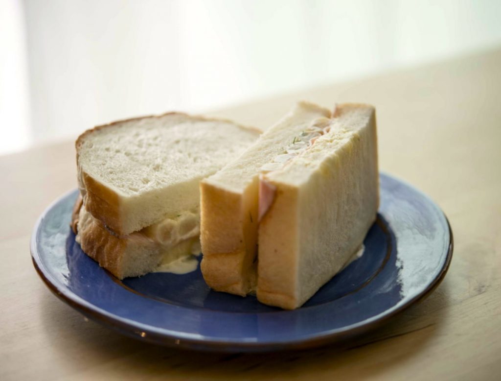 ホワイトアスパラのサンドイッチ