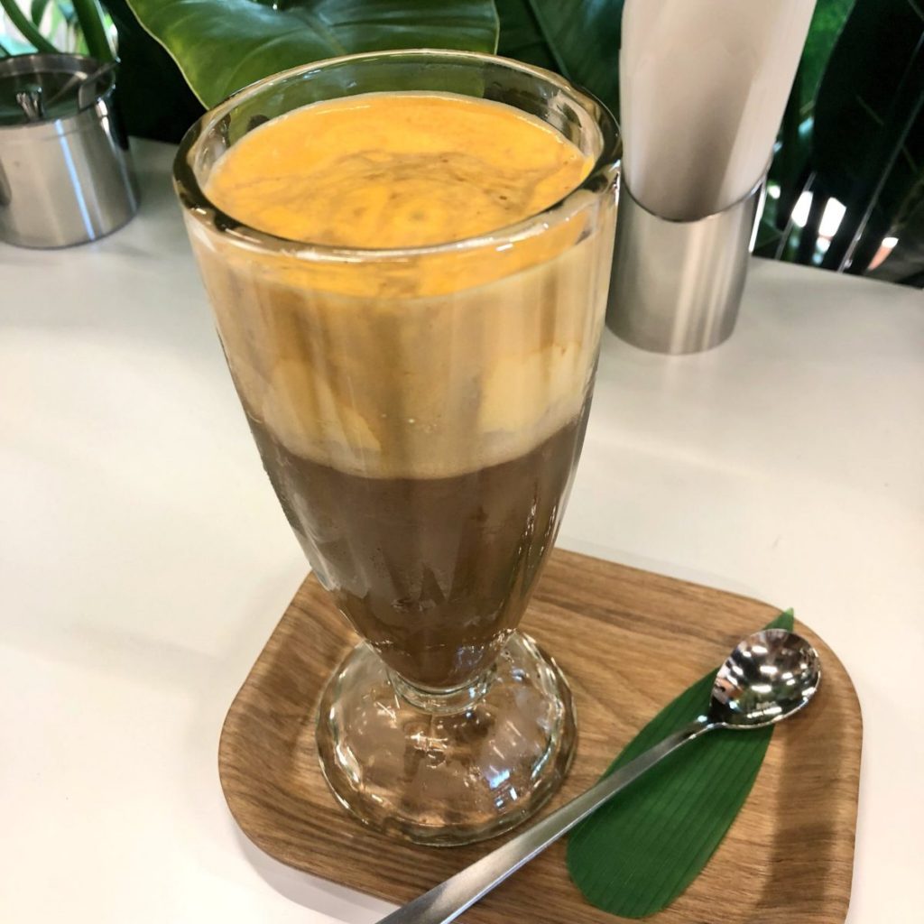 「エッグコーヒー」(アイス)520円 AB0D9361-C069-44E1-851A-E3D96FE6BAD7