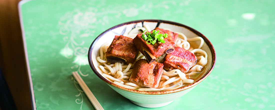 シンプルだからこそ個性が際立つ。食べ比べしたい!至極の【沖縄そば】4選