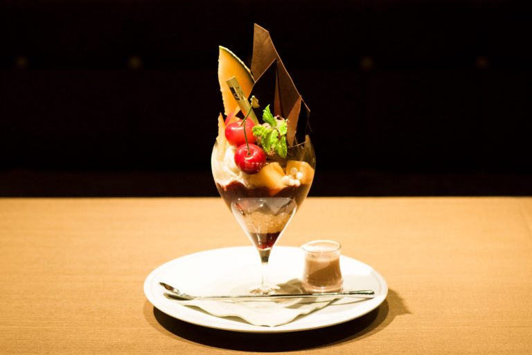 季節限定の特別なパフェ「メランジュフリュイHIBIYA」2,300円。 HK0_5504
