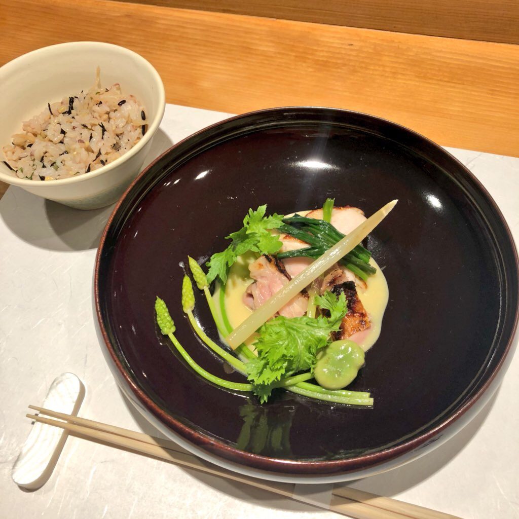 メイン(肉料理)とご飯 7b5b3762231c94db070f44449e93c48f