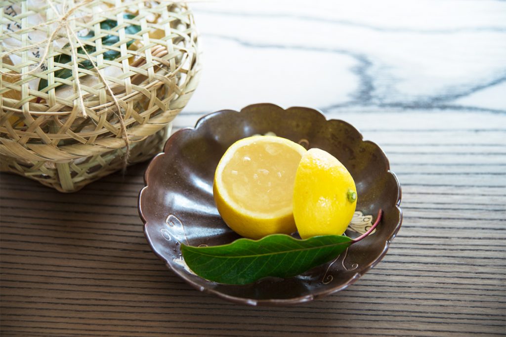 「日向夏かん」3個2,500円 DSC_94961
