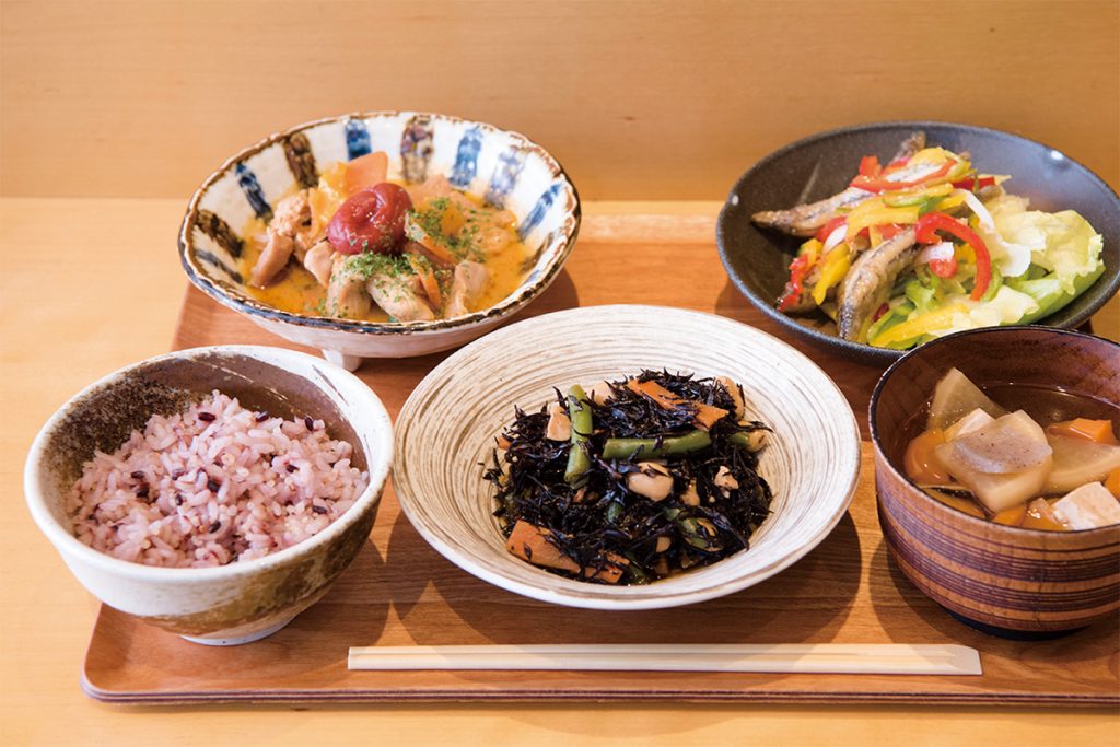 東京アスリート食堂 品川シーズンテラス店 東京アスリート食堂 品川シーズンテラス店