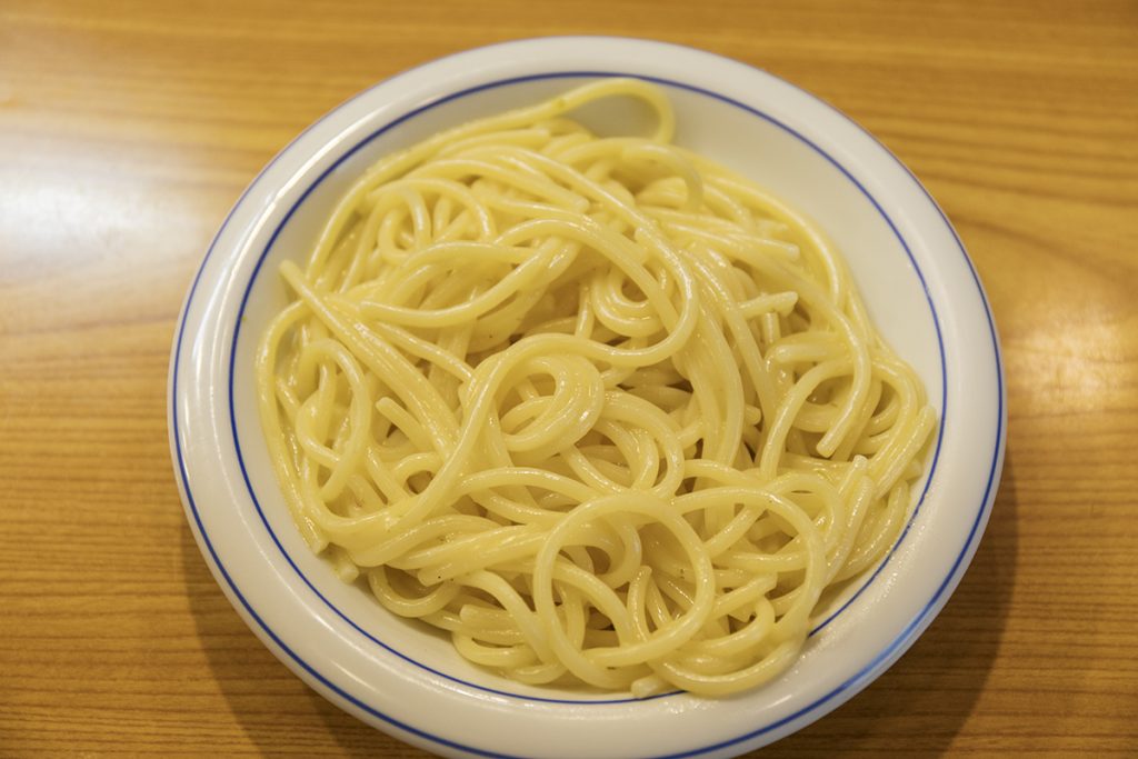シンプルを極めた「レモンのパスタ」1,500円 227