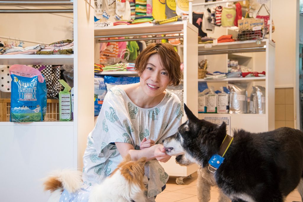ペットサロン経営と動物保護を両立 ミグノンプラン オーナー 友森玲子さんが下した大胆な決断とは Lifestyle Hanako Tokyo