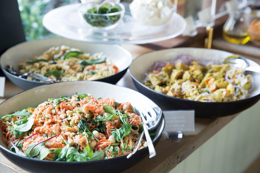 好きな量を 好きなだけ アレンジ自在でおすすめ 野菜たっぷりランチを楽しめる都内のお店とは Food Hanako Tokyo