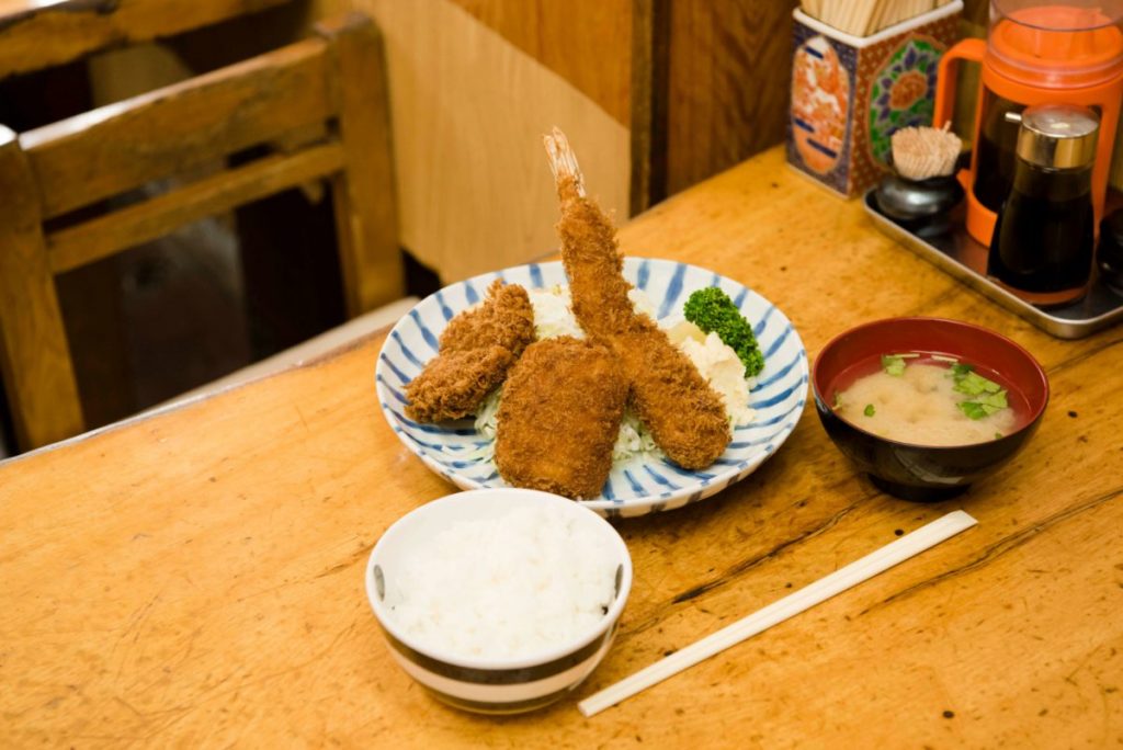 ランチからおいしい揚げ物定食をがっつりと 築地 銀座 日比谷エリアのおすすめ食堂3軒 Food Hanako Tokyo