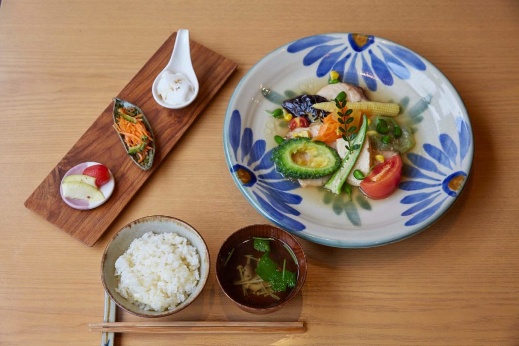 お魚の定食1,200円 W5A6271