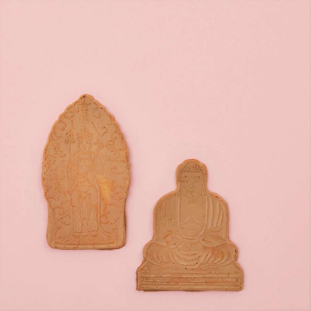 「大佛観音煎餅」2枚入り241円 0514_hnkkamakura_0008