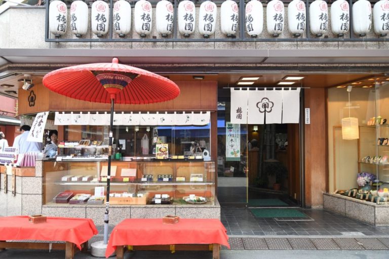 【みはし・梅園・みつばち】一度は食べたい！愛され続ける老舗甘味処の名物あんみつ3選 | Food | Hanako.tokyo