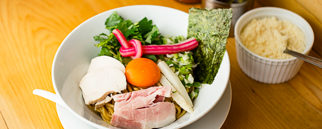 銀座 むぎとオリーブ の人気まぜそば 濃厚卵のまぜsoba を実食 Food Hanako Tokyo