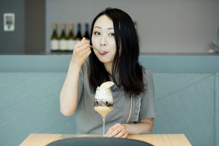 「罪悪感少なく食べられるのがうれしいですね!」と岡田さん。 HK0_4012