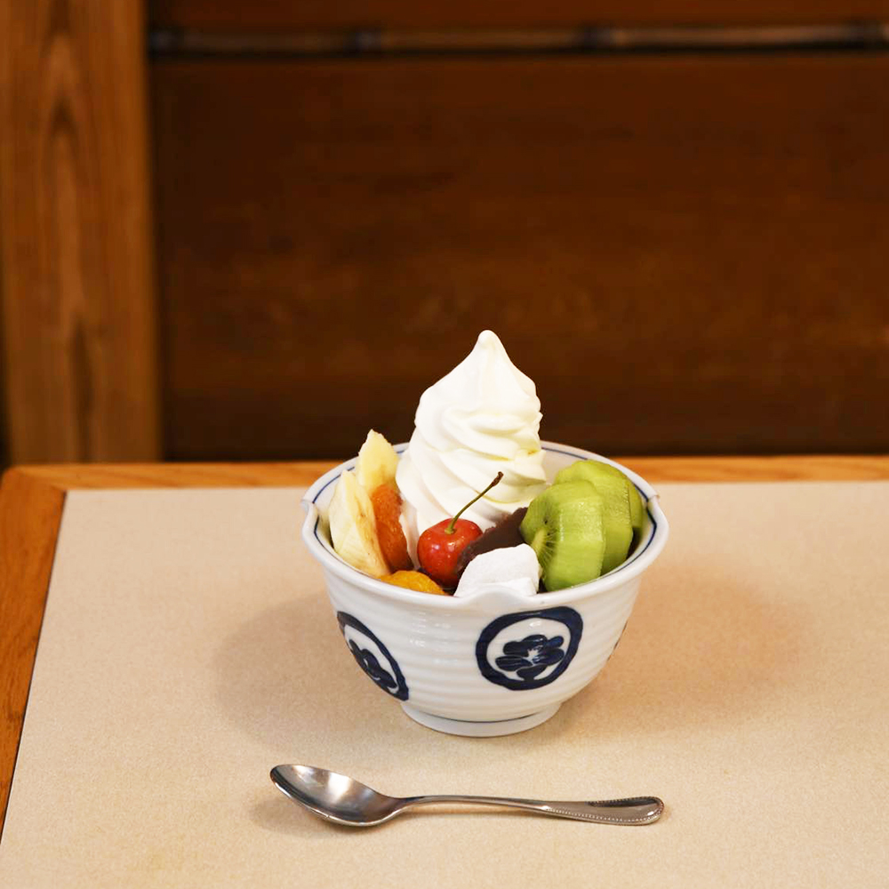 クリームあんみつ わらび餅 人気和スイーツを食べるなら 東京のおすすめ甘味処3軒 Food Hanako Tokyo