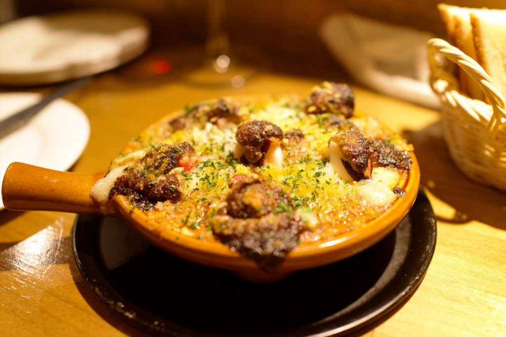 忘年会 送別会でも使いたい 驚きのコスパで美味しい東京都内のおすすめ飲み屋さん3軒 Food Hanako Tokyo