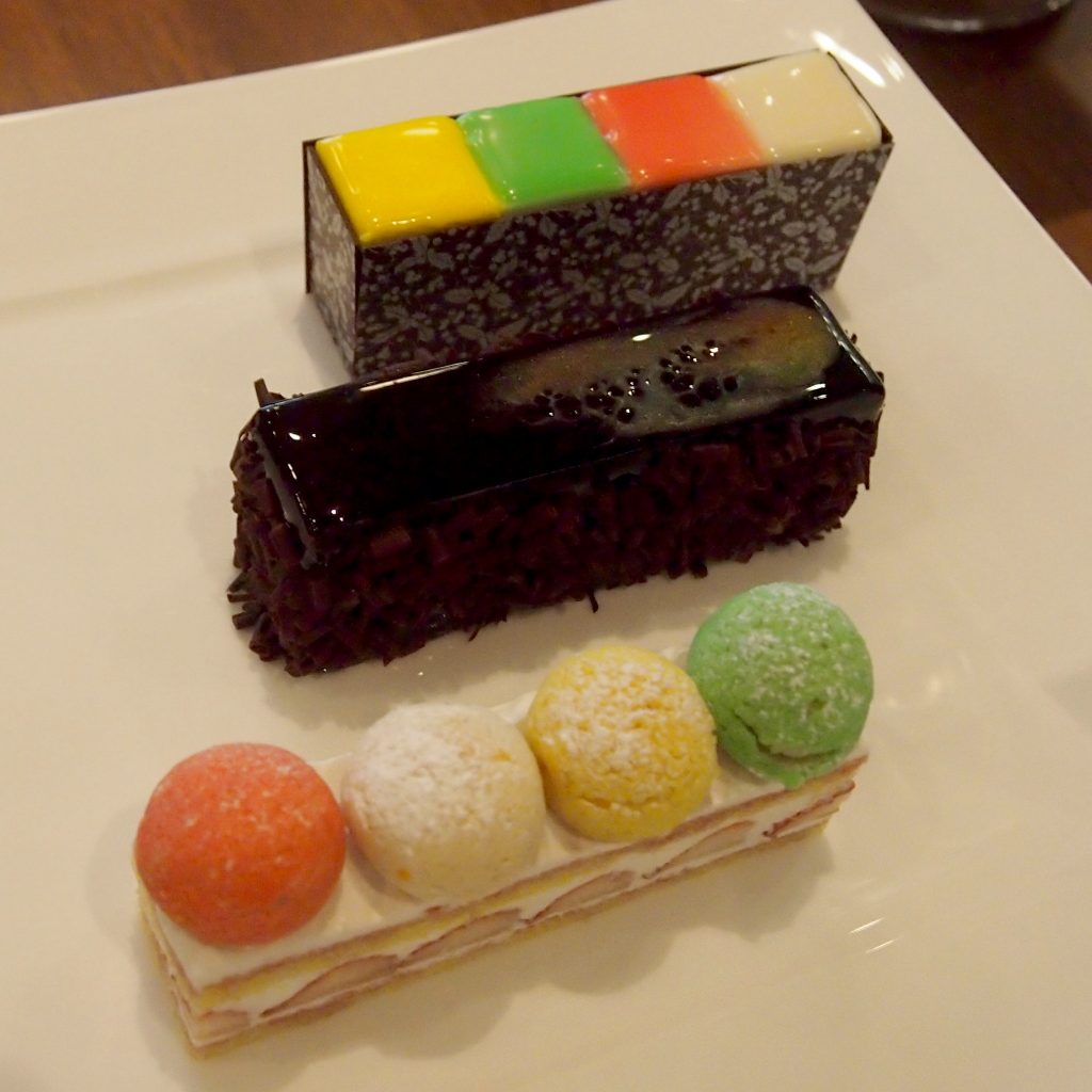 「アソートケーキ」(3cm×12cm×3個 3,500円) 936cc1d524e6fd4b4131a71dad019015