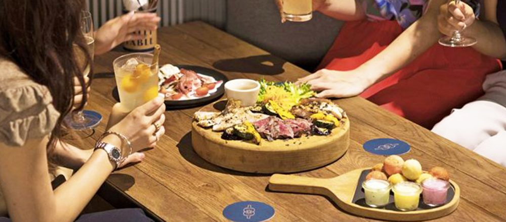 普通に食べるだけじゃものたりない!ユニークな組み合わせが楽しめる個性派バルとは?