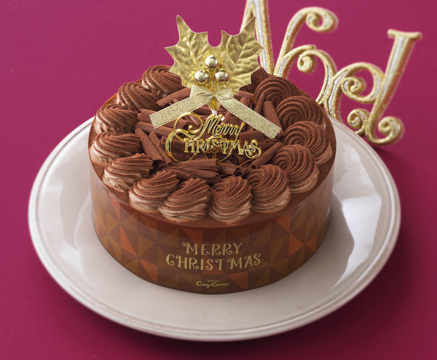 「クリスマスショコラ」 5号：直径15cm（5〜6人分）2,130円 、6号：直径18cm（7〜8人分）2,500円