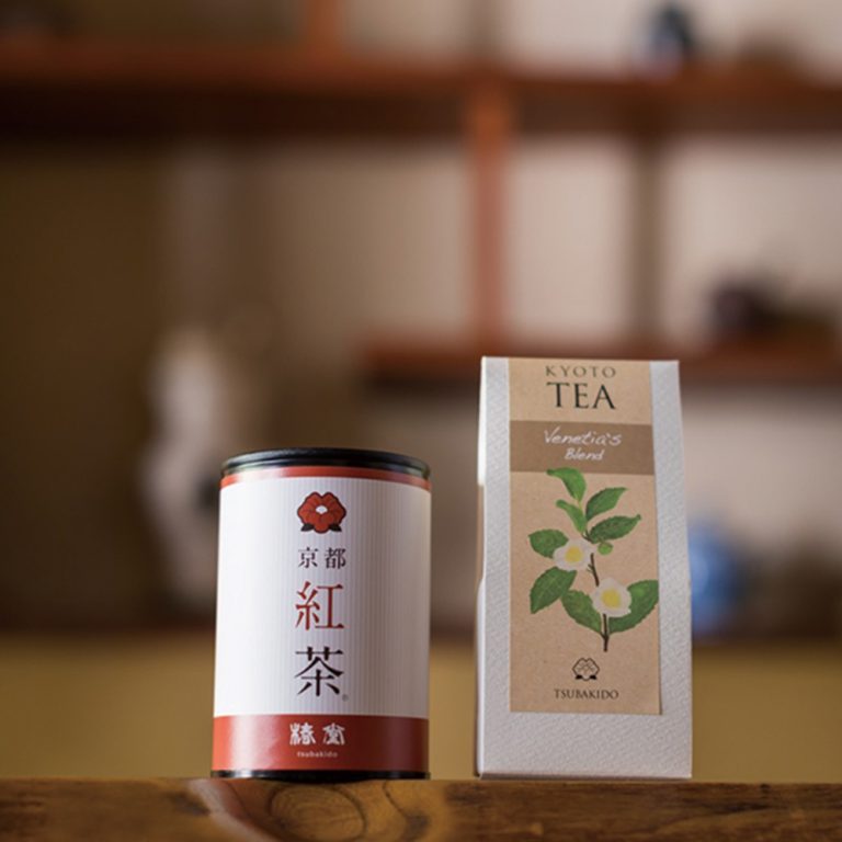 京都紅茶(45g)1,080円、ベニシアブレンド京都紅茶(30g)648円(各税込) 京都紅茶(45g)1,080円、ベニシアブレンド京都紅茶(30g)648円(各税込)