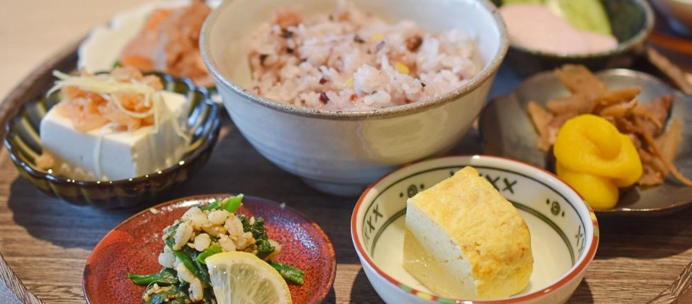 砂糖不使用の健康メニューが味わえる〈神宮前 らかん・果〉開店。