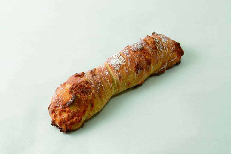 「はったい玄米粉とチーズ」420円 兵庫 HIYORI BROT