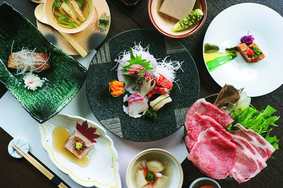 花月特別膳「待ち月」。新潟の厳選食材をシンプルに味つけした食材を楽しむ、花月最上級の特別膳。