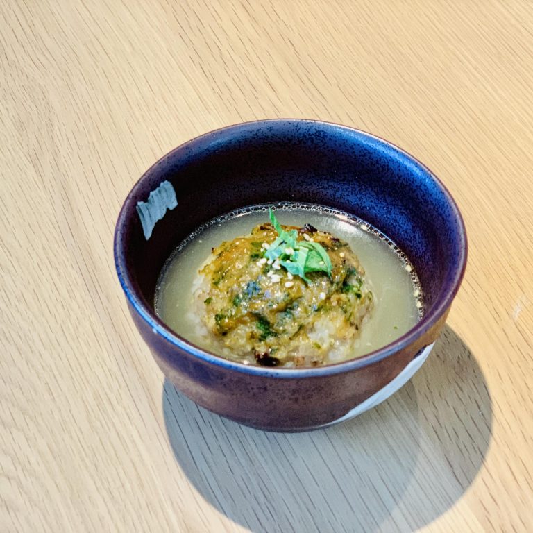 「大葉味噌の香り広がる鶏ガラスープ茶漬け」570円 鶯谷 REISM STAND