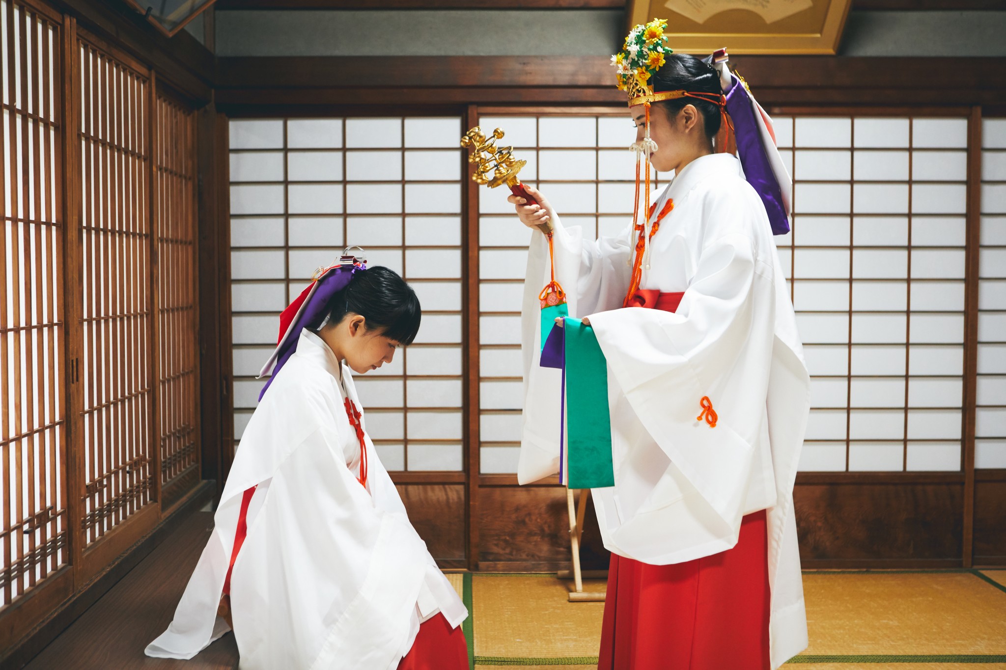 神社の巫女 – シャーマン 巫女 – ZRJHVU