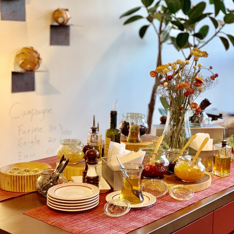 渋谷 MAISON KAYSER Table 渋谷 MAISON KAYSER Table