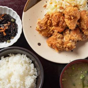 丸の内　〈博多もつ鍋やまや 丸の内店〉