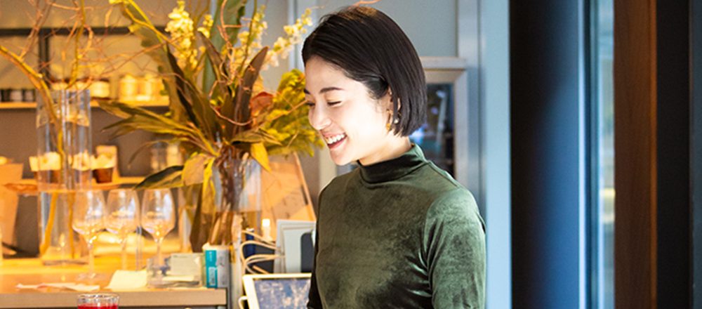 コスメPR・福本敦子さんに聞いた!「9割外食」でも美を保つ秘訣とは?