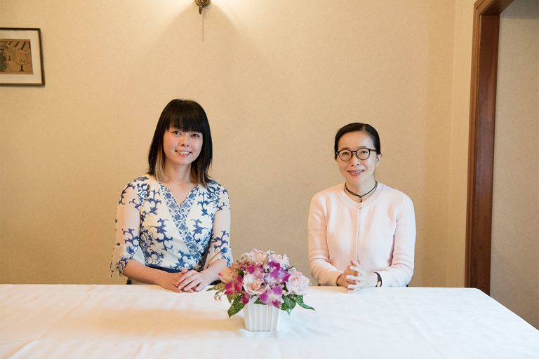 右・酒井順子さん、左・なかだえりさん。 HK0_6496_atari