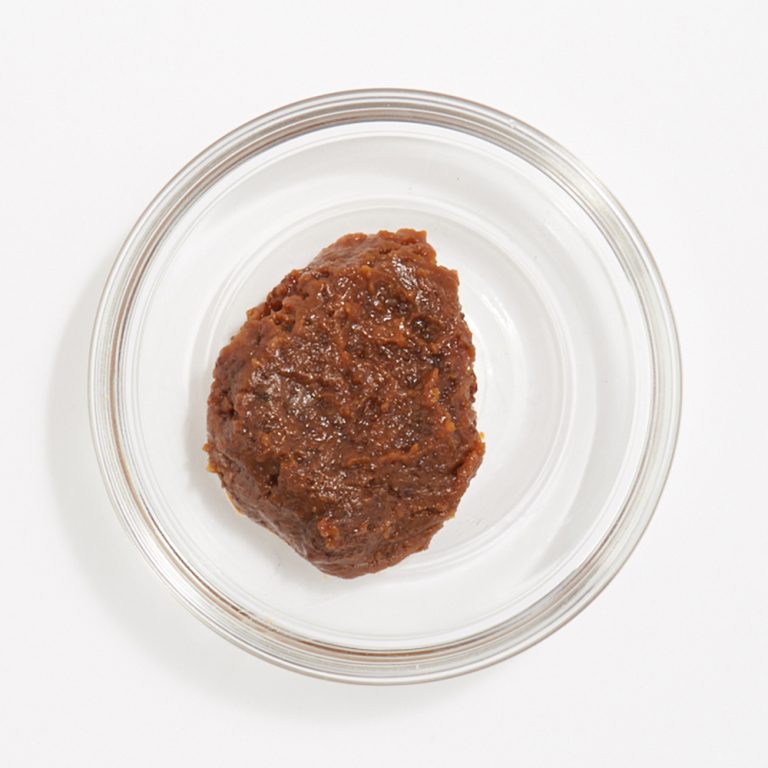 〈鈴木こうじ店〉の「発芽玄米味噌」704円 181217_HN13512