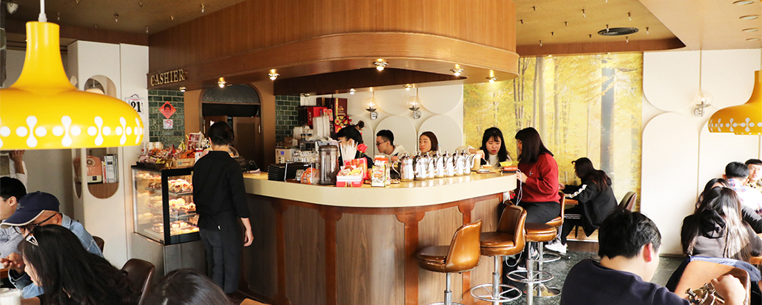 台湾】台南で、昭和レトロな純喫茶〈KADOYA 喫茶店〉を発見。ルーツは