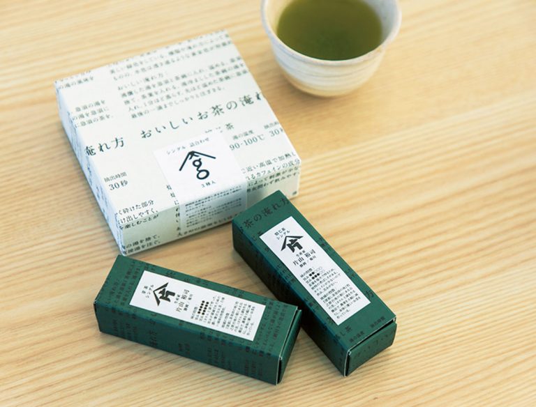 <span class="title">san grams green tea & garden cafe 本店</span>