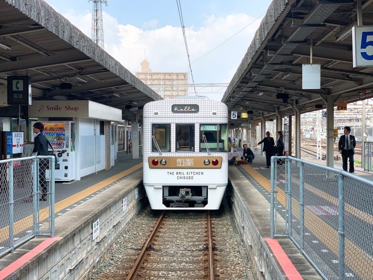 「hello」のネオン表示も可愛い。 IMG_4520