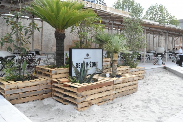 「THE BBQ BEACH」。 大井町 〈スポル品川〉