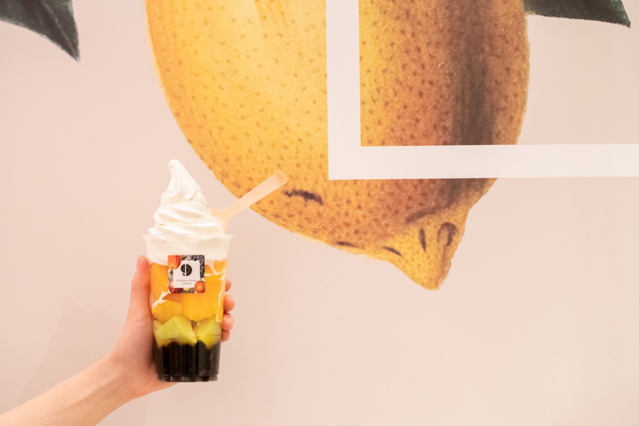 5種類のマンゴーにソフトクリームをプラス、「真夏」ソフト220台湾ドル。