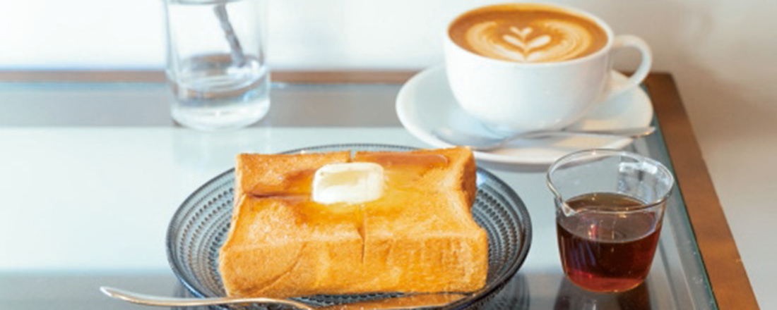 休日はカフェラテ×トーストで豊かな朝時間を。都内の人気コーヒースタンド・カフェ3軒