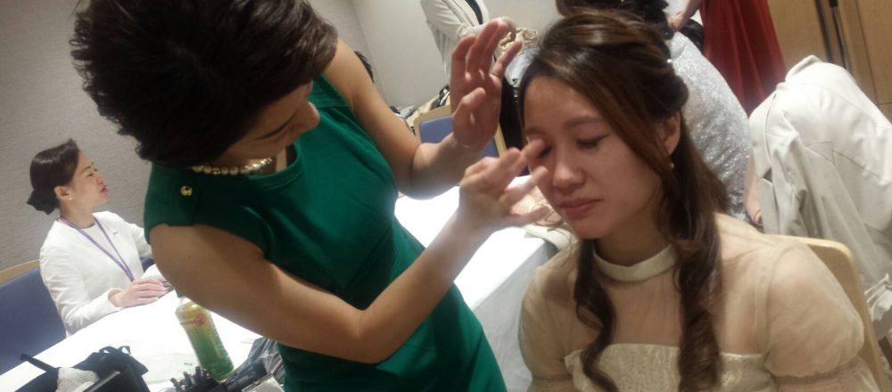 副業で美容部員に 美容にずっと携わりたい という思いから始めた副業の目標とは Column Hanako Tokyo