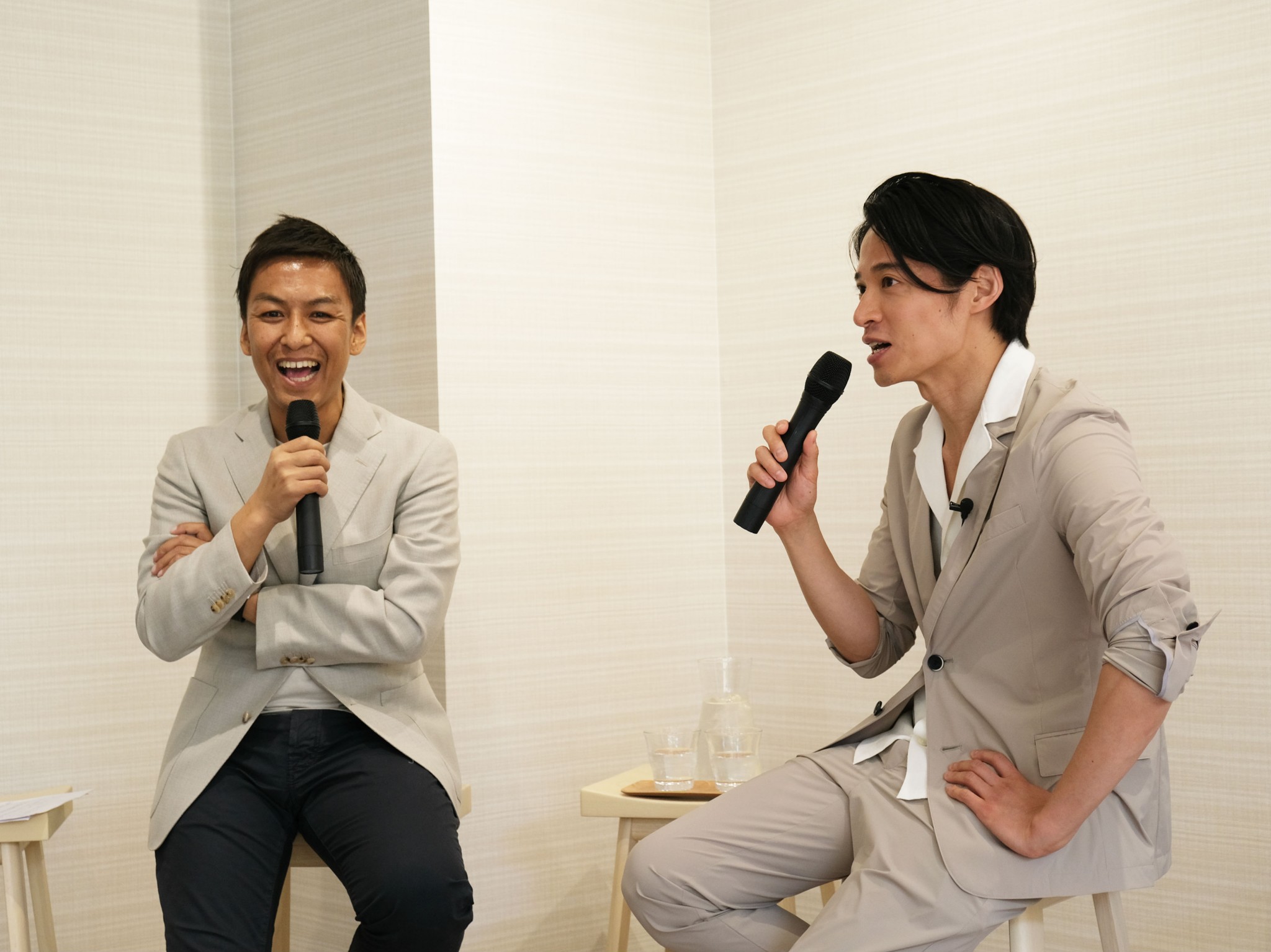 （左）TRASTA代表取締役CEO木地貴雄氏、（右）クラス代表取締役CEO久保裕丈氏。