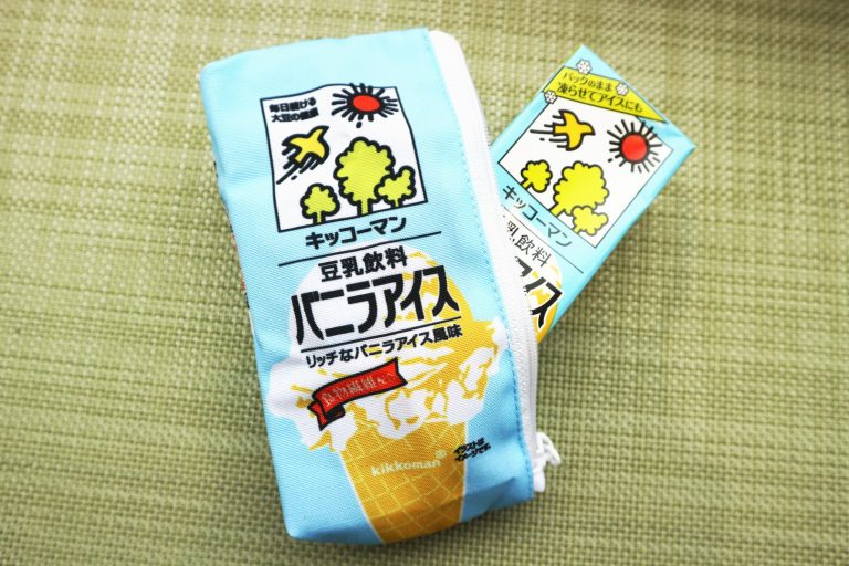 中に保冷用シートを貼る人もいるんだとか…!? ポーチ&豆乳