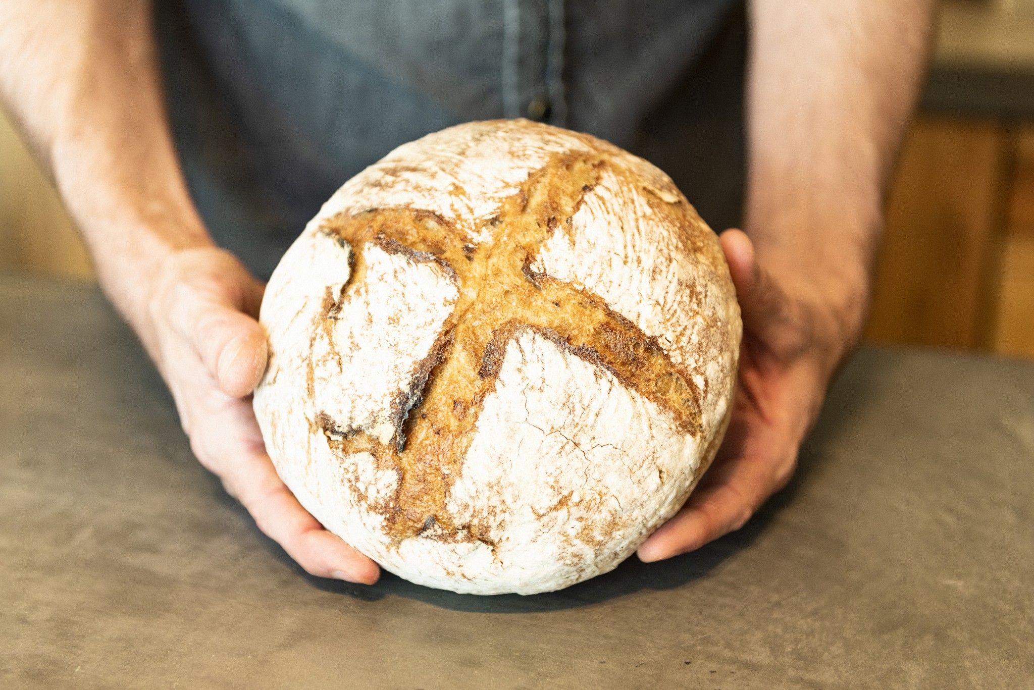 糸島産の小麦が香る自然発酵のパンも自慢。
