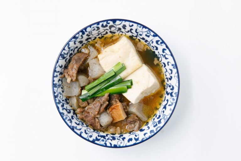 「牛すじ煮込み豆腐」(600円) 009_IMG1500