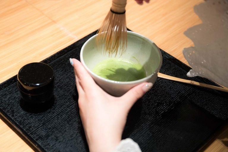 1ヶ月で抹茶を点てられるようになりたい 日本茶専門店で抹茶の点て方レッスン体験 Lifestyle Hanako Tokyo