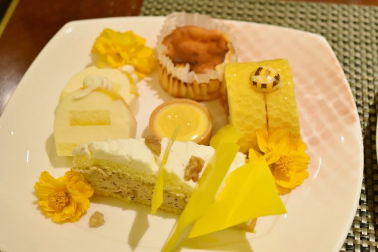 中央のタルトは「メルティング・チーズタルト」。 DSC_0793